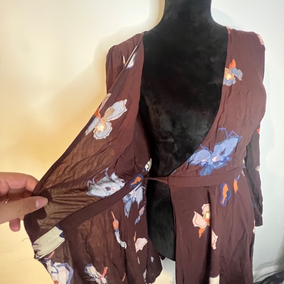 Ecote Floral Wrap Dress - Burgundy and White - Picture 5 of 7